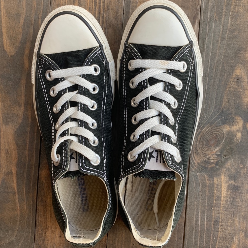 Women’s Black converse all stars